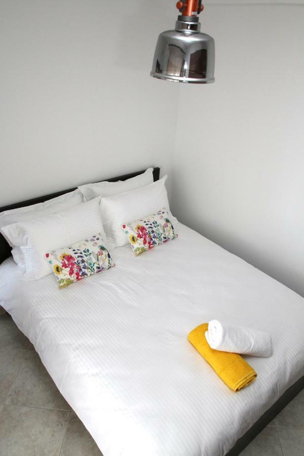 S&S Pura Vida Apartment Палиурион Екстериор снимка