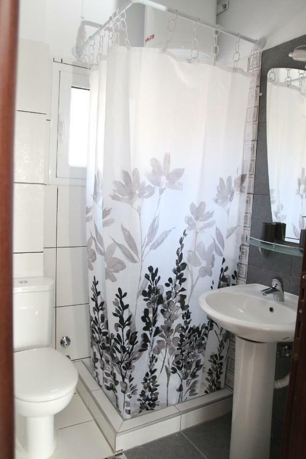 S&S Pura Vida Apartment Палиурион Екстериор снимка